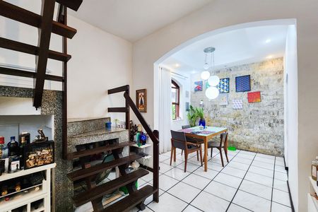 Apartamento para alugar com 189m², 3 quartos e 2 vagas Apartamento para alugar com 189m², 3 quartos e 2 vagasSala