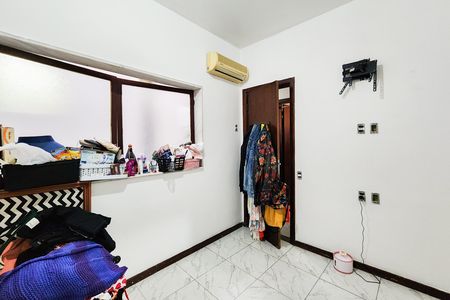 Apartamento para alugar com 189m², 3 quartos e 2 vagas Apartamento para alugar com 189m², 3 quartos e 2 vagasSuíte 2