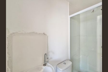 Banheiro de apartamento para alugar com 0 quarto, 17m² em Freguesia do Ó, São Paulo