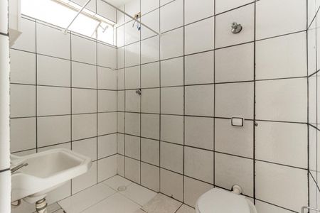 Banheiro de kitnet/studio para alugar com 1 quarto, 35m² em Vila Buarque, São Paulo
