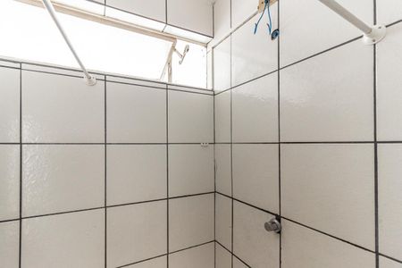 Banheiro de kitnet/studio para alugar com 1 quarto, 35m² em Vila Buarque, São Paulo