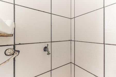 Banheiro de kitnet/studio para alugar com 1 quarto, 35m² em Vila Buarque, São Paulo