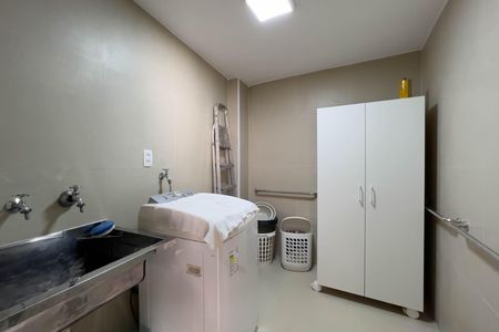 Área de serviço de casa à venda com 3 quartos, 220m² em Vila Deodoro, São Paulo