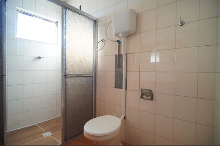 Banheiro social de apartamento para alugar com 3 quartos, 100m² em Ouro Branco, Novo Hamburgo
