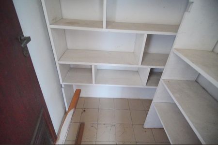 Despensa de apartamento para alugar com 3 quartos, 100m² em Ouro Branco, Novo Hamburgo