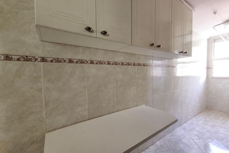 Cozinha de apartamento à venda com 2 quartos, 55m² em Jardim Ipiranga, Campinas