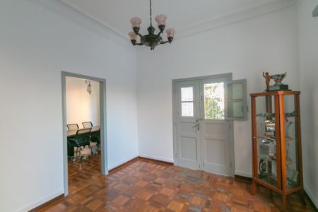 Casa à venda com 2 quartos, 300m² em Floresta, Belo Horizonte