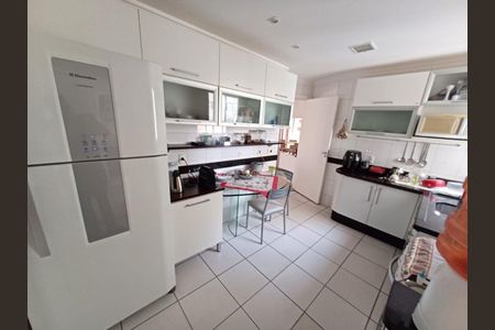 Cozinha de apartamento à venda com 3 quartos, 145m² em Setor Oeste, Goiânia