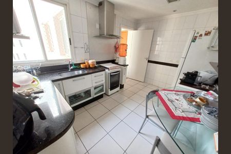 Cozinha de apartamento à venda com 3 quartos, 145m² em Setor Oeste, Goiânia