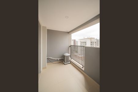 Studio para alugar com 29m², 1 quarto e sem vaga Studio para alugar com 29m², 1 quarto e sem vagaVaranda