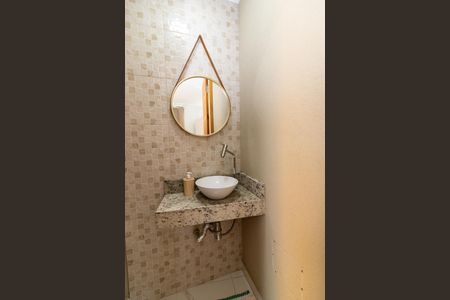 Casa para alugar com 85m², 2 quartos e 1 vaga Casa para alugar com 85m², 2 quartos e 1 vagaLavabo