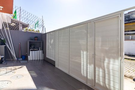Garagem de casa para alugar com 2 quartos, 85m² em Marechal Hermes, Rio de Janeiro