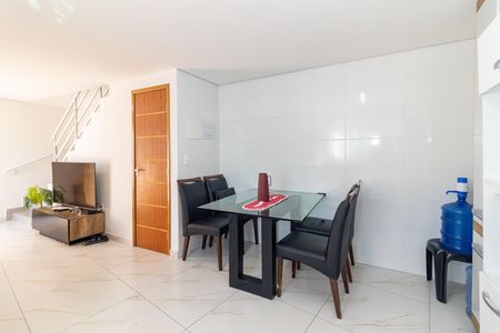 Casa para alugar com 85m², 2 quartos e 1 vaga Casa para alugar com 85m², 2 quartos e 1 vagaCozinha