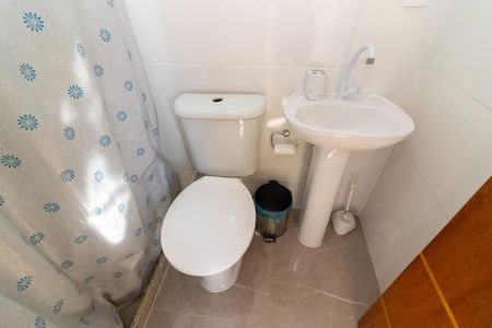 Casa para alugar com 85m², 2 quartos e 1 vaga Casa para alugar com 85m², 2 quartos e 1 vagaBanheiro do Terraço