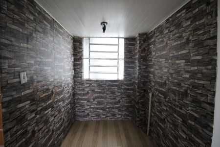 Cozinha de apartamento à venda com 2 quartos, 46m² em Rubem Berta, Porto Alegre