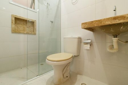 Banheiro de apartamento para alugar com 1 quarto, 33m² em Vila Gustavo, São Paulo