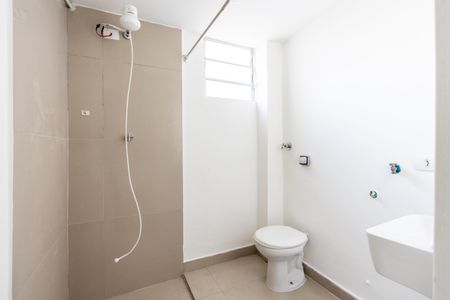 Studio para alugar com 27m², 1 quarto e sem vaga Studio para alugar com 27m², 1 quarto e sem vagaBanheiro