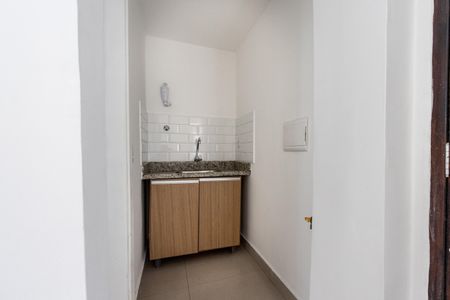 Cozinha de kitnet/studio para alugar com 1 quarto, 27m² em Água Branca, São Paulo