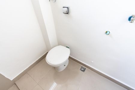Studio para alugar com 27m², 1 quarto e sem vaga Studio para alugar com 27m², 1 quarto e sem vagaBanheiro
