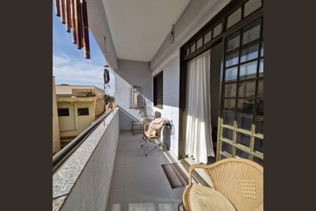 Apartamento para alugar com 112m², 3 quartos e 3 vagas Apartamento para alugar com 112m², 3 quartos e 3 vagasVaranda