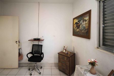 Casa à venda com 90m², 2 quartos e 2 vagas