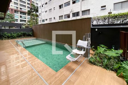 Apartamento à venda com 28m², 1 quarto e 1 vaga Apartamento à venda com 28m², 1 quarto e 1 vagaPiscina