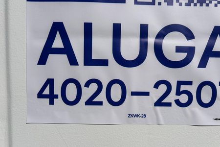 Placa 04/07 ZKWK-28 de casa para alugar com 1 quarto, 15m² em Córrego Grande, Florianópolis