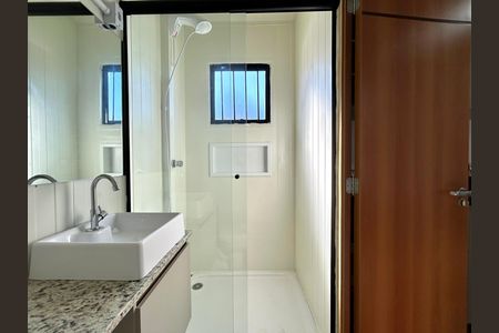 Banheiro de casa para alugar com 1 quarto, 15m² em Córrego Grande, Florianópolis