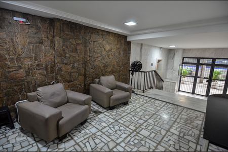Apartamento à venda com 90m², 3 quartos e 1 vaga Apartamento à venda com 90m², 3 quartos e 1 vagaHall