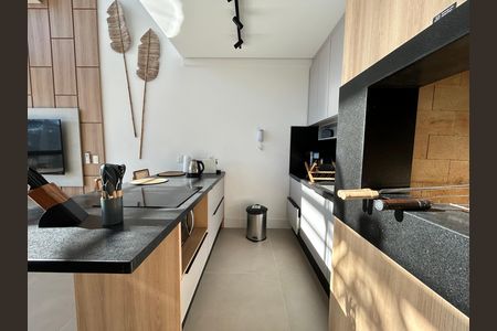 Cozinha de apartamento para alugar com 1 quarto, 57m² em Barra da Lagoa, Florianópolis