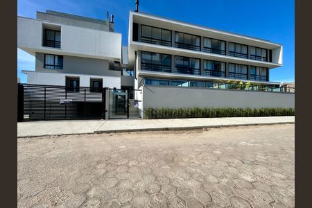 Fachada de apartamento para alugar com 1 quarto, 57m² em Barra da Lagoa, Florianópolis