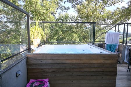 Apartamento à venda com 220m², 4 quartos e 2 vagasJacuzzi