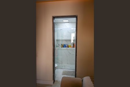 Apartamento à venda com 220m², 4 quartos e 2 vagasbanheiro suite 1