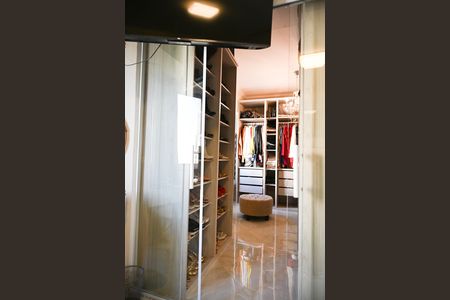 closet suite 1 de apartamento à venda com 3 quartos, 220m² em Recanto Quarto Centenario, Jundiaí