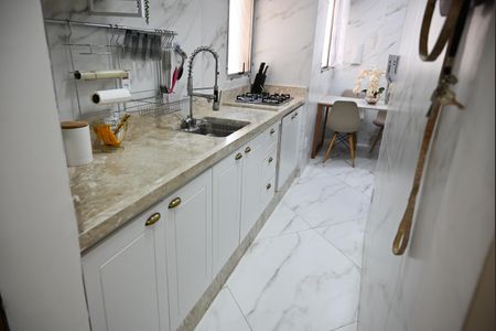 Apartamento à venda com 220m², 4 quartos e 2 vagasCozinha