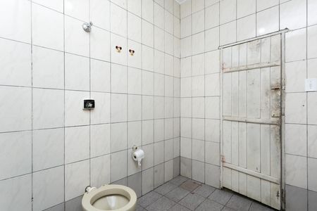 Casa para alugar com 120m², 2 quartos e 2 vagas Casa para alugar com 120m², 2 quartos e 2 vagasBanheiro