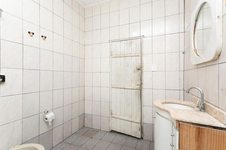 Casa para alugar com 120m², 2 quartos e 2 vagas Casa para alugar com 120m², 2 quartos e 2 vagasBanheiro