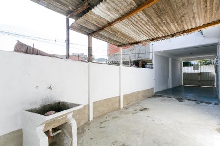 Área de Serviço  de casa para alugar com 2 quartos, 120m² em Jardim Moreno, São Paulo