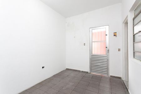 Casa para alugar com 120m², 2 quartos e 2 vagas Casa para alugar com 120m², 2 quartos e 2 vagasSala