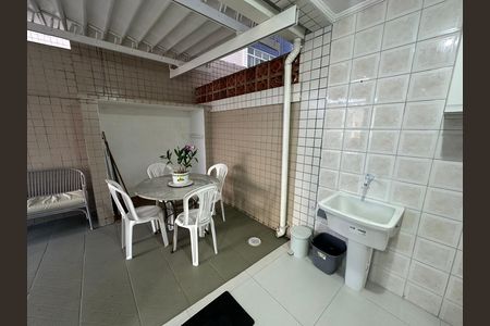Apartamento para alugar com 110m², 2 quartos e sem vagaÁrea de Serviço