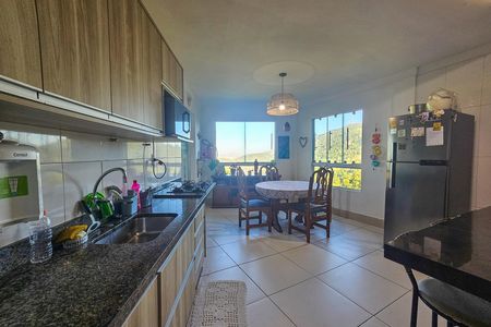 Casa de condomínio para alugar com 247m², 3 quartos e 3 vagas
