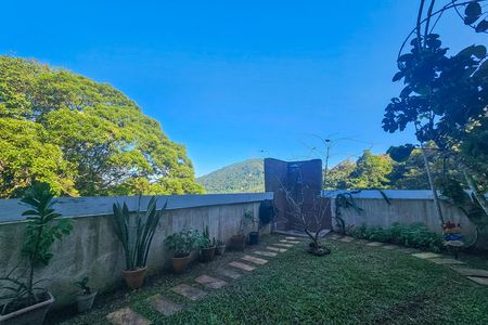 Casa de condomínio para alugar com 247m², 3 quartos e 3 vagas