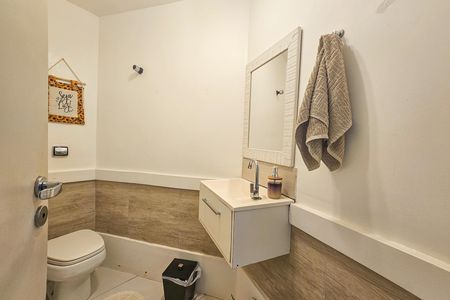 Casa de condomínio para alugar com 247m², 3 quartos e 3 vagas
