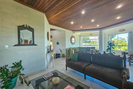 Casa de condomínio para alugar com 247m², 3 quartos e 3 vagas