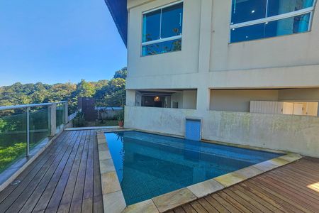 Casa de condomínio para alugar com 247m², 3 quartos e 3 vagas