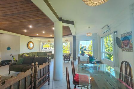 Casa de Condomínio para alugar com 3 quartos, 247m² em Enseada, Guarujá