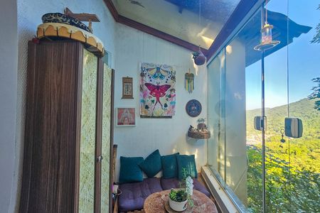Casa de condomínio para alugar com 247m², 3 quartos e 3 vagas