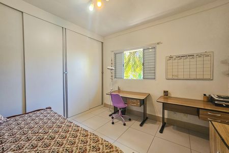 Casa de condomínio para alugar com 247m², 3 quartos e 3 vagas