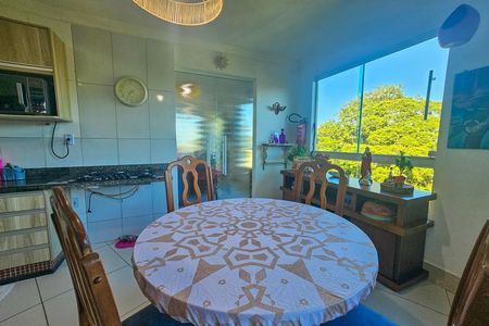Casa de condomínio para alugar com 247m², 3 quartos e 3 vagas