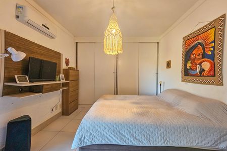 Casa de condomínio para alugar com 247m², 3 quartos e 3 vagas